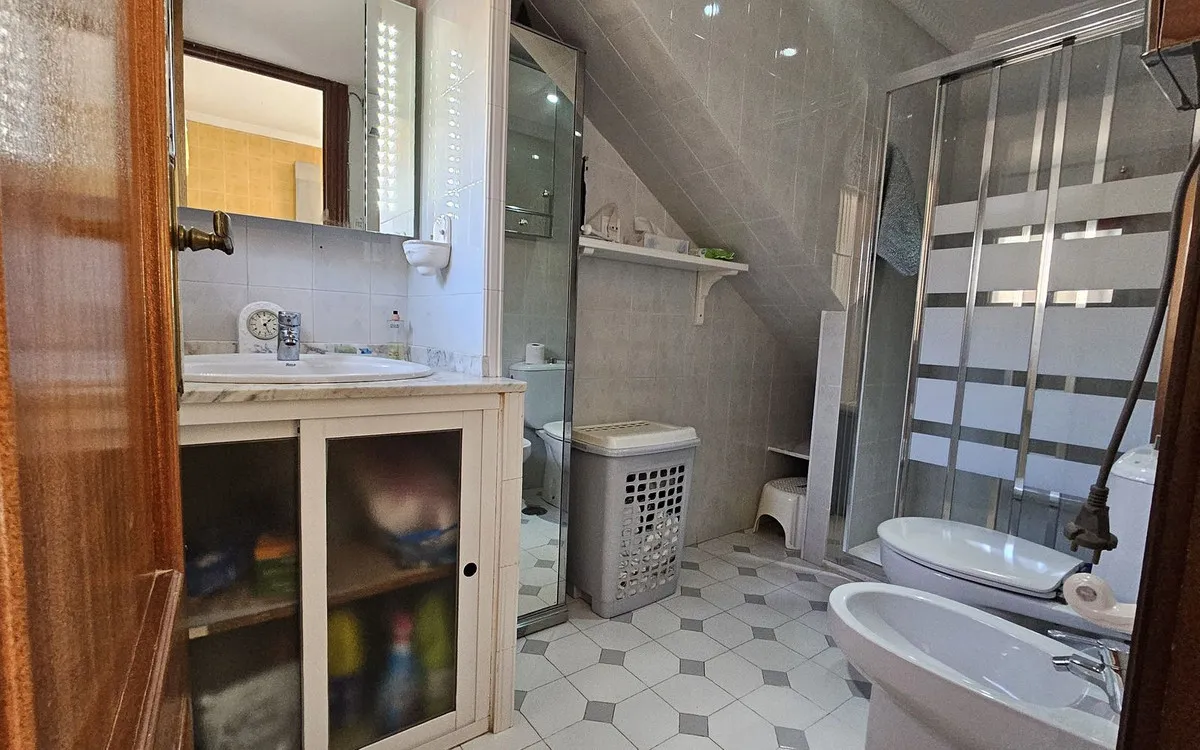 966d18ba-5b56-4fba-8499-eb57195a429d