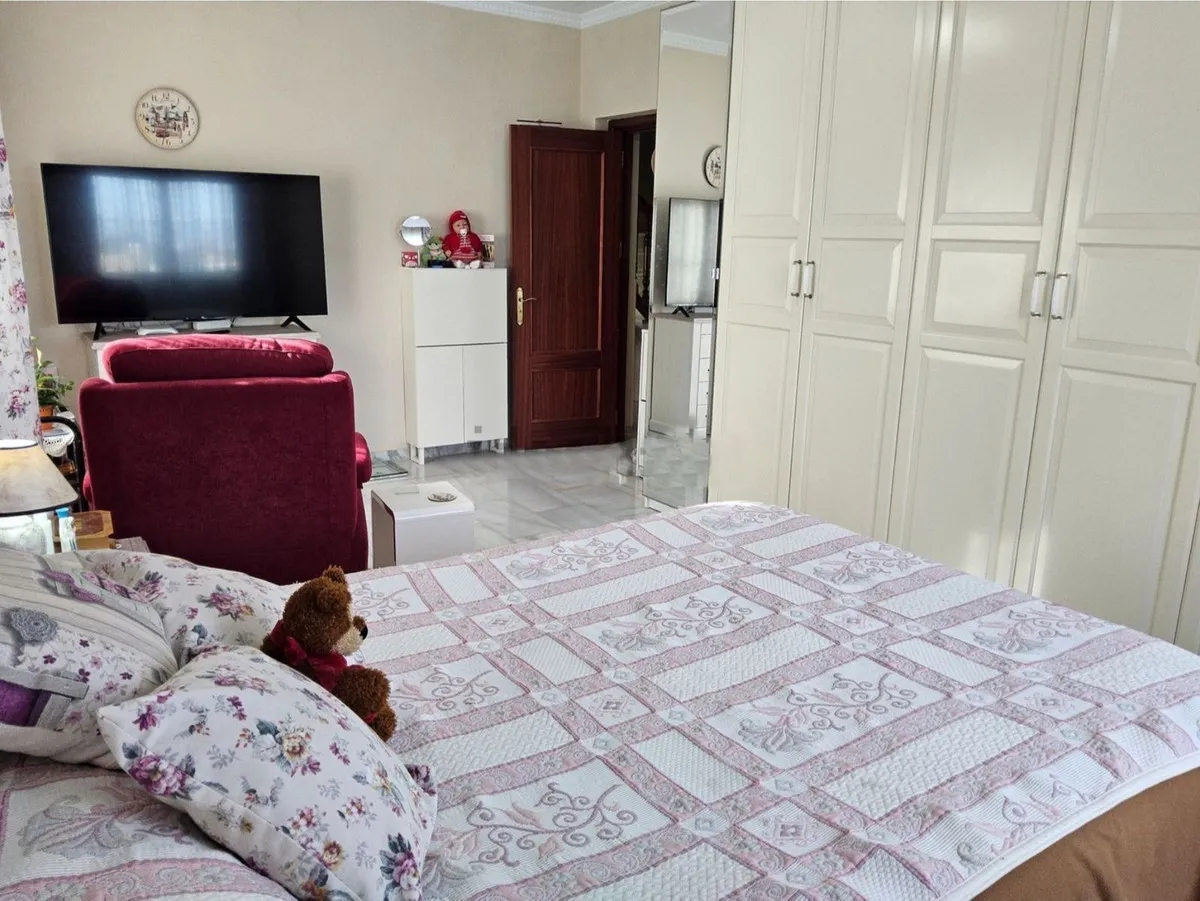 9c87d896-69eb-440e-bfaf-3c5a45c93d1e