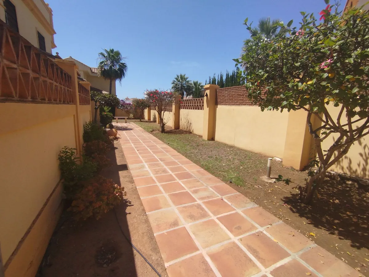 0f2d6e8b-2366-465d-adda-190cffde8d5f