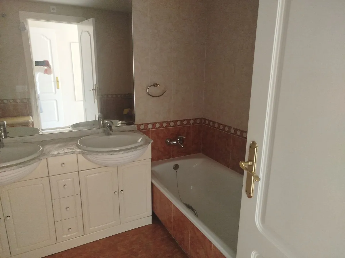 43b160c8-0dcf-4054-bc08-186ed24ef359