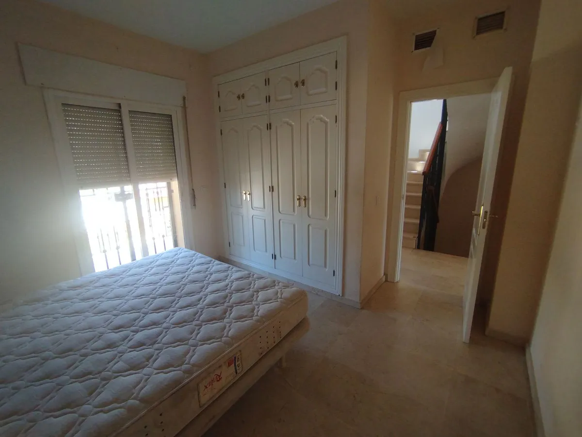 5279b2b6-c114-4958-9594-bfbea2f46129