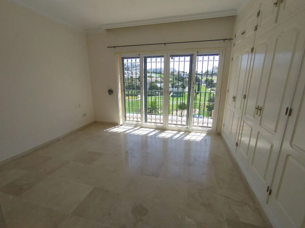 9adfe399-ee60-44fa-8b68-877c892f61ee