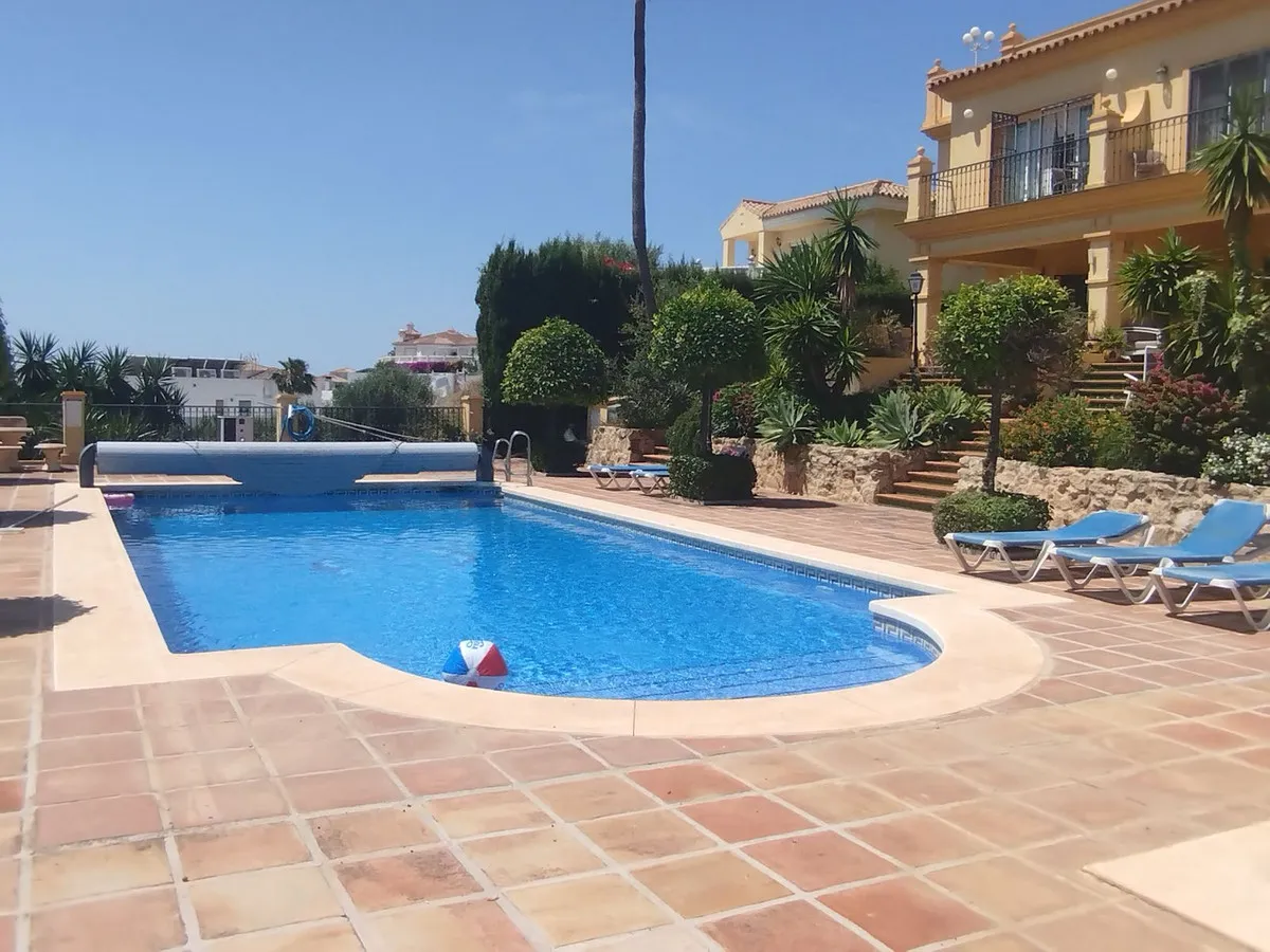 a2a68ef9-a38e-463c-9803-b05aa7dd18ca