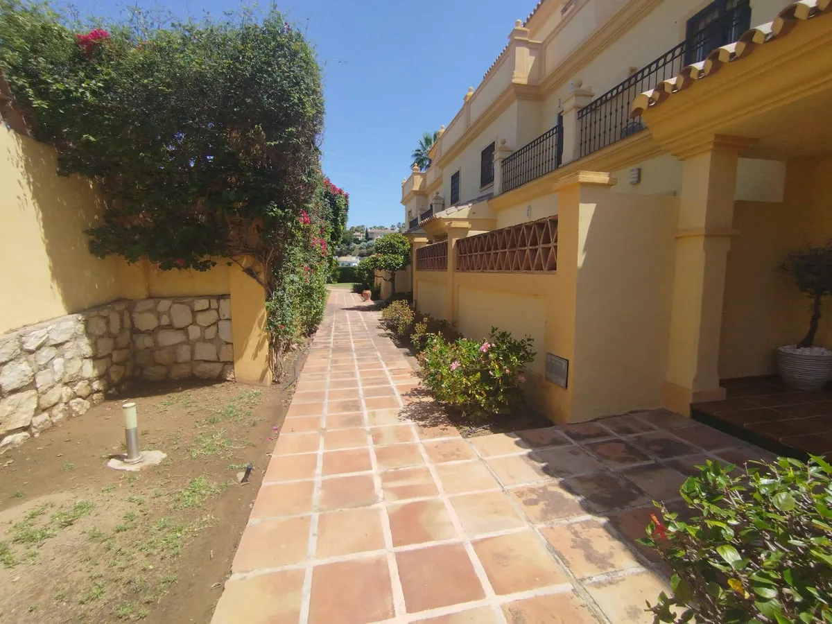 d8be3dab-f8fe-47ea-b5b5-9d63c7fe6d77