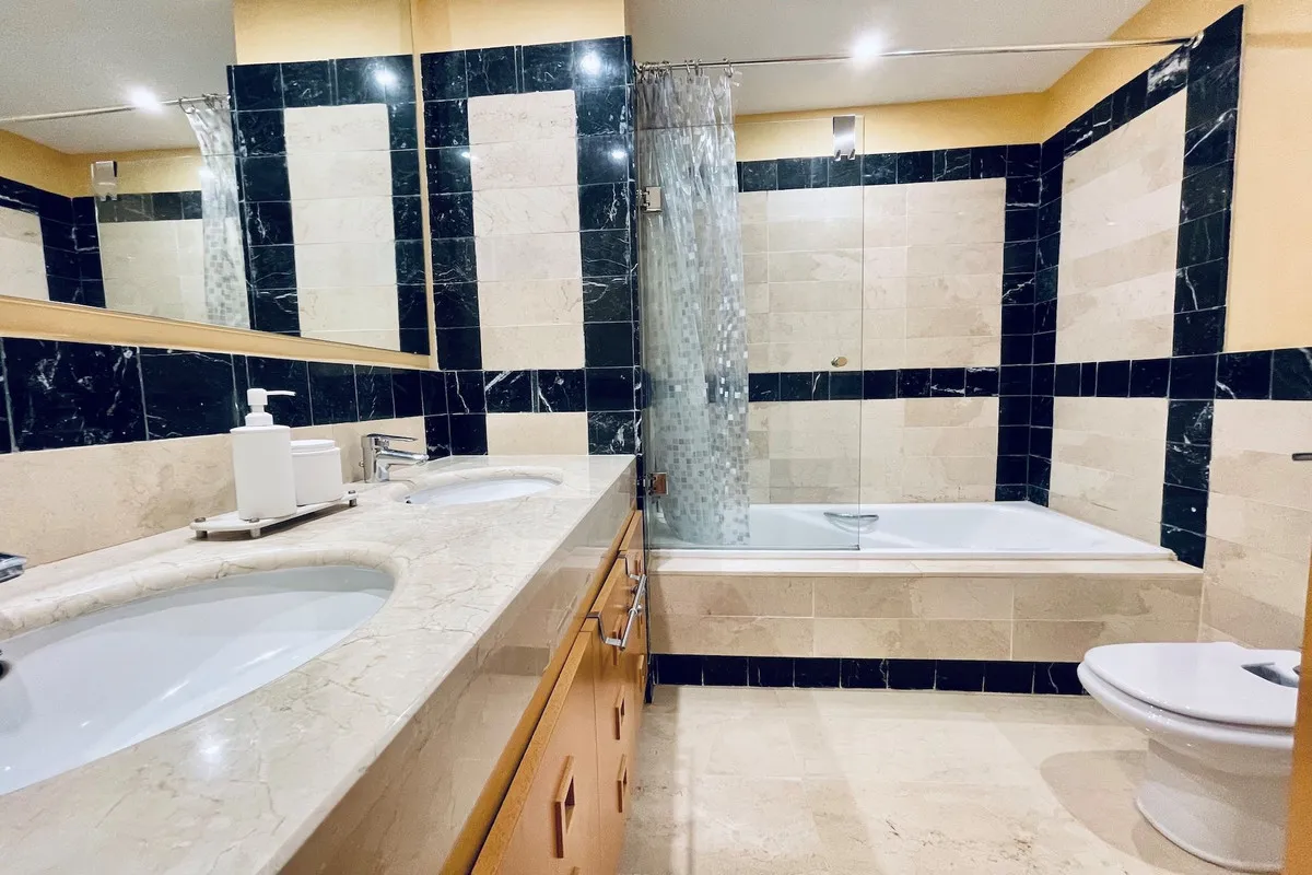 7d9c500e-3a9d-4c17-884a-9906ab4b0904