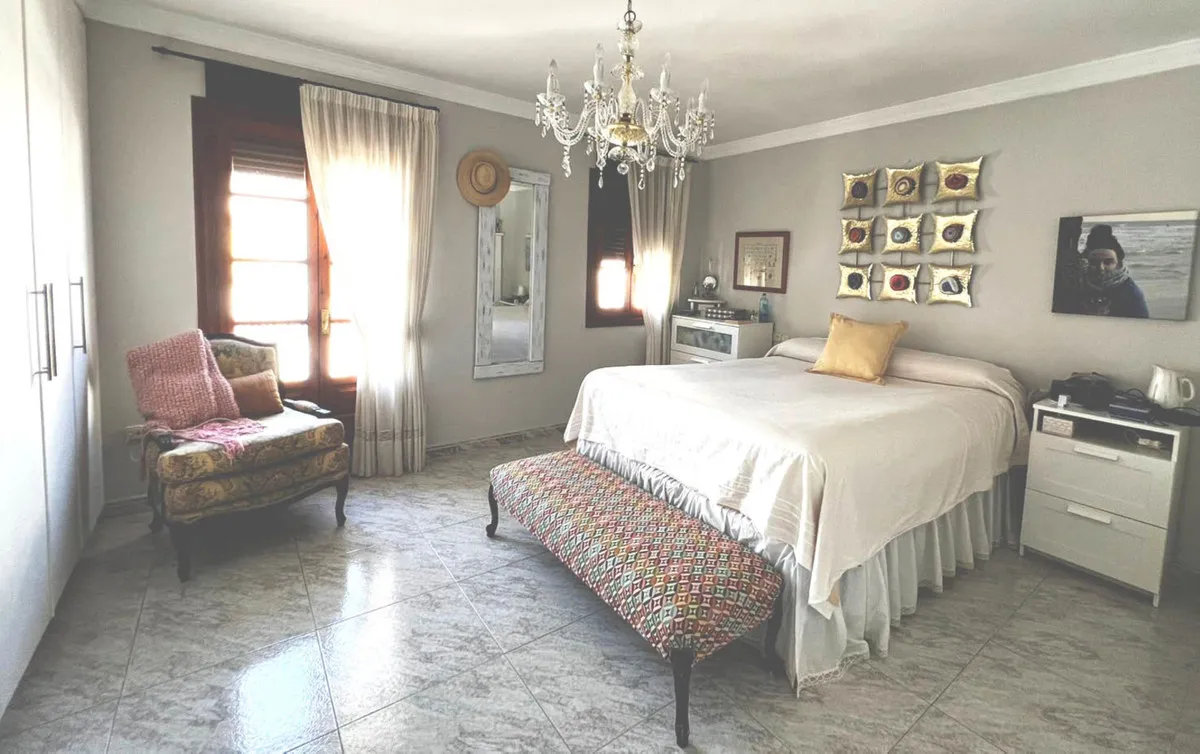 6efda2cf-304f-4550-8a5e-3dd1d15c9ec7