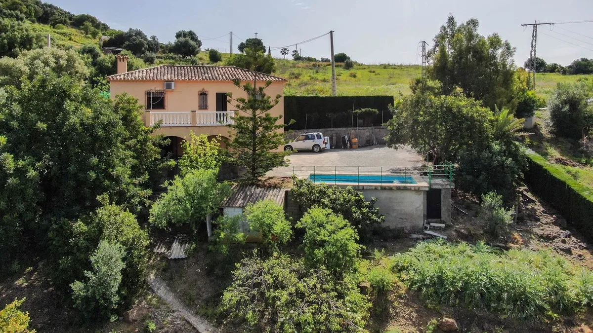 83c265de-1750-490b-a422-331b3d32a0a8