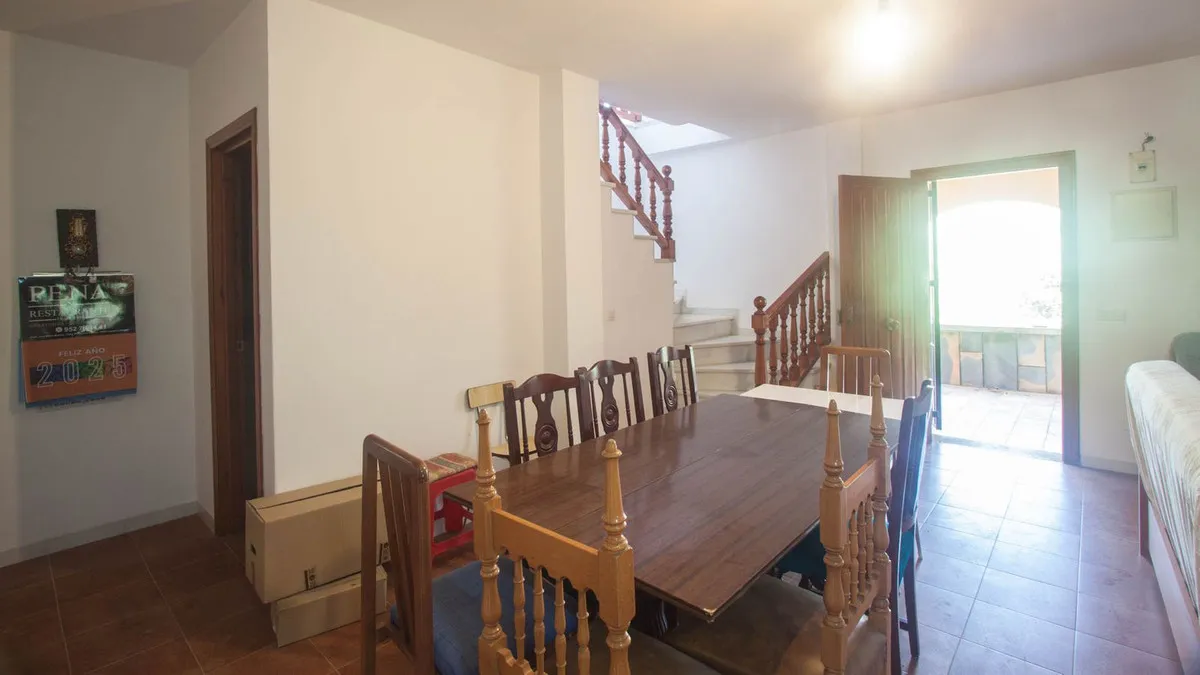 9b926570-5797-4b9c-ae1e-3df6608e0f97