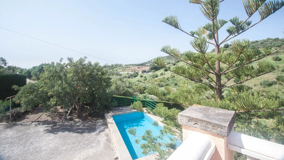 e8945eb9-bd39-49fb-ac6b-78e0f2183fc3