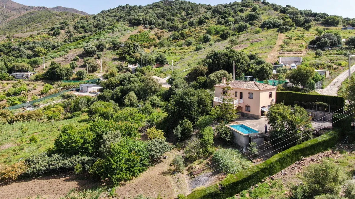 f5aebcaa-450d-4732-a3b9-b362f063f9a6