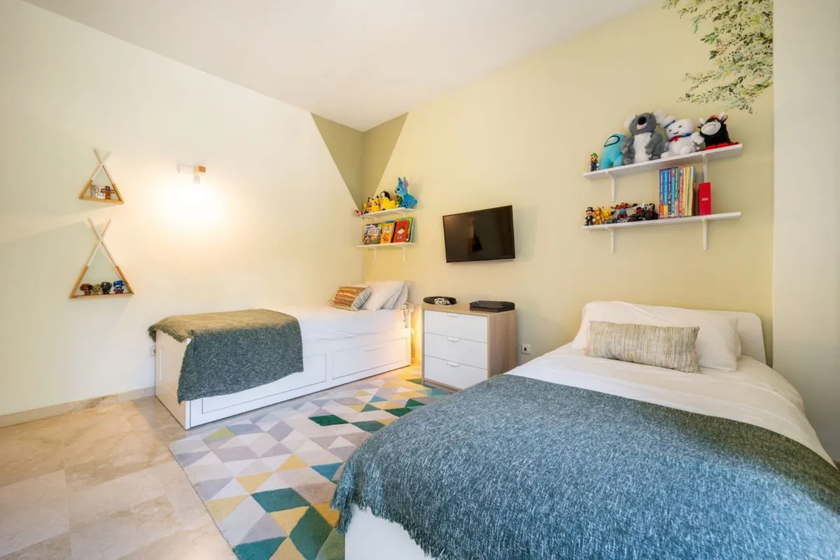 3848c9c9-0f49-490c-a3cd-ae22213af531