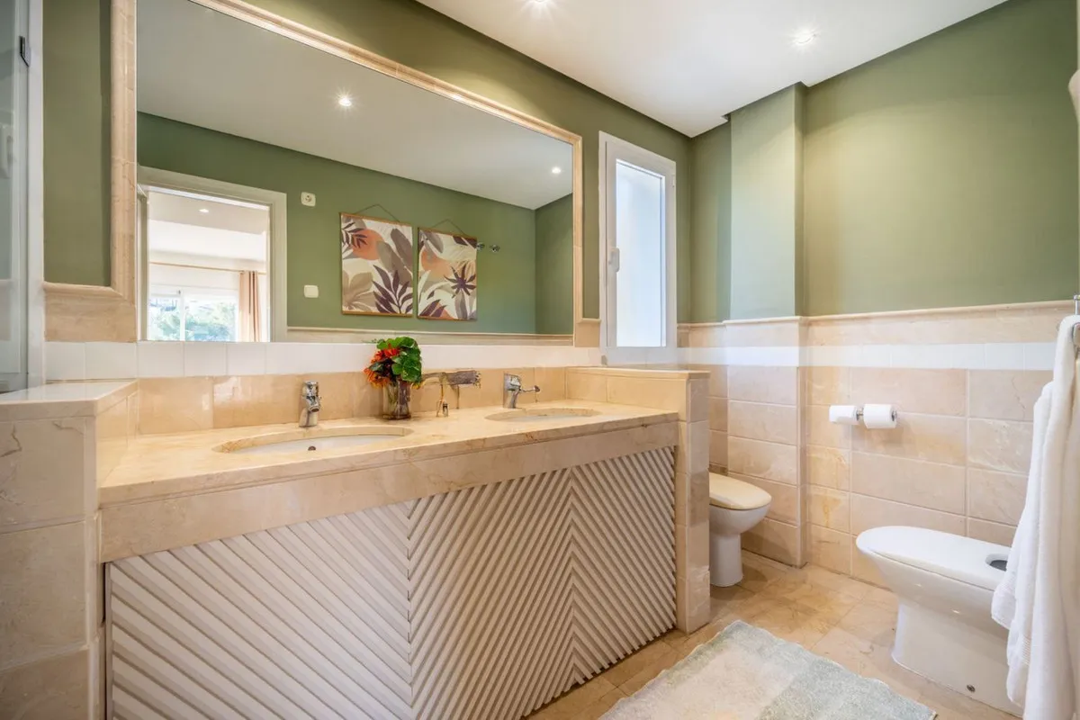 5d581831-dd30-4de7-9c8c-dd0fa6c136e1