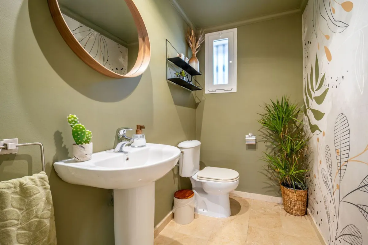 5f8c7c06-9cd0-4bd4-96c9-ee39e2474e74