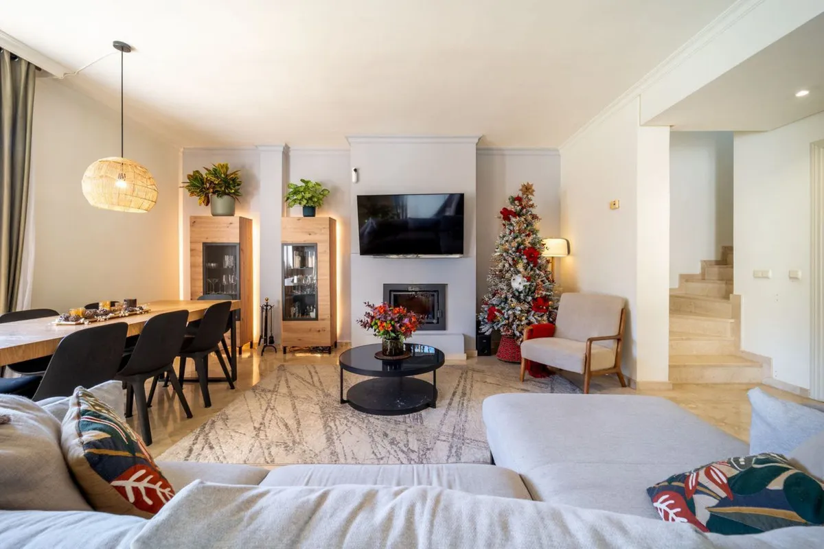 dc327907-d1f6-4eec-9738-9ba96beb310b