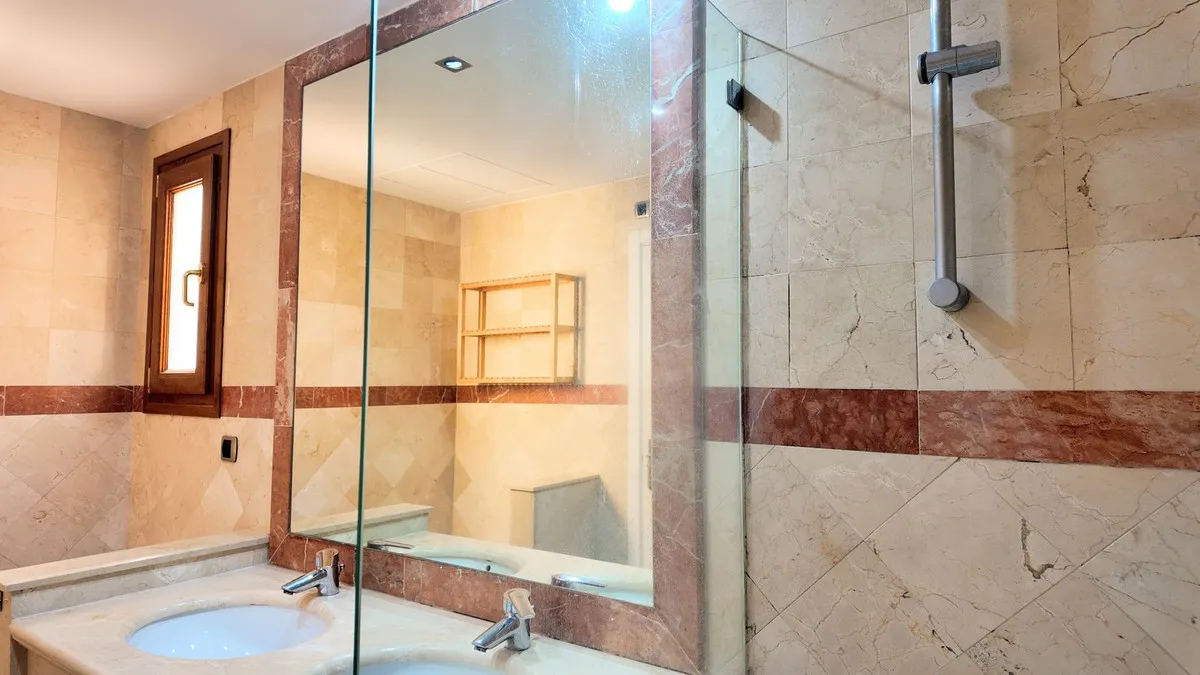 001d399f-5af3-4196-8c35-8ab8943f53d9