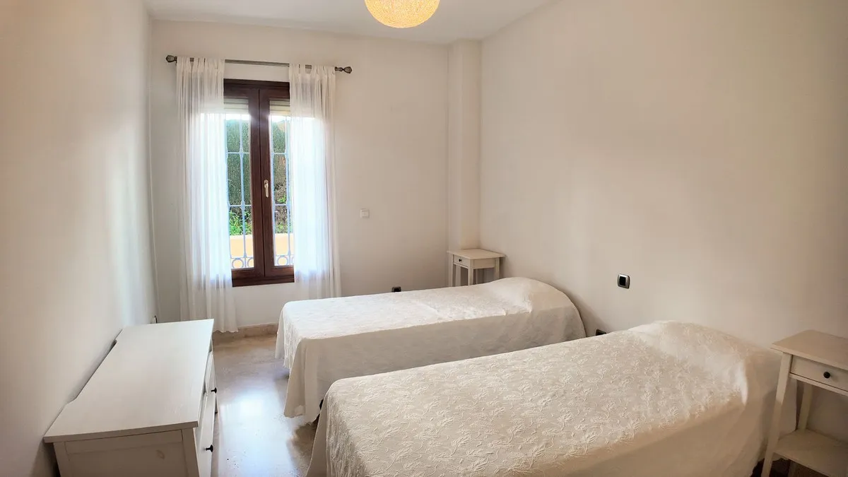 76534723-804a-4e70-9702-01d92241d084