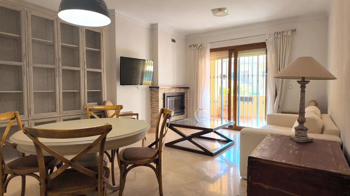 c1245ffd-6209-4698-893f-2dc3f2112e16