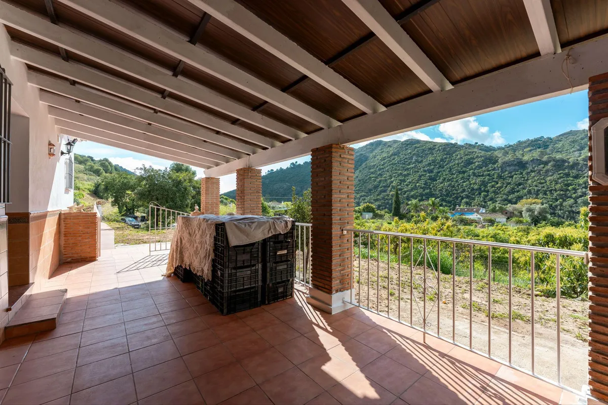 18175652-d3f6-436e-a347-514d5db98d14