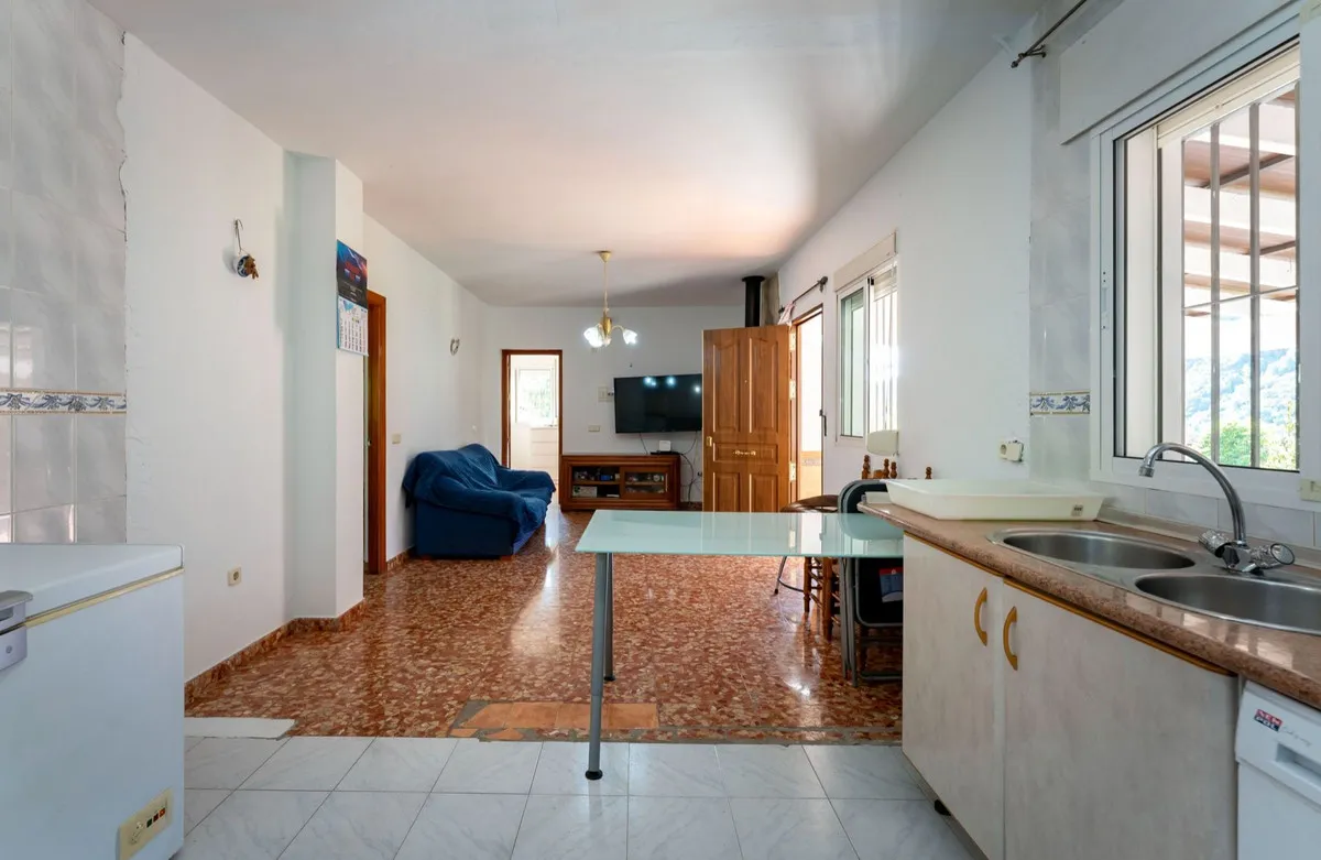 e2277c1b-29fc-4ddc-8af5-79de7e98628d