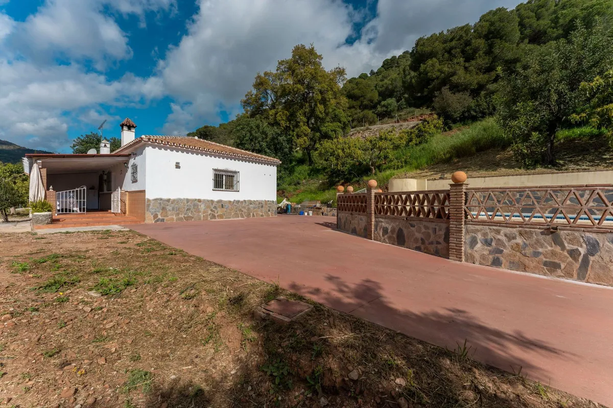 e6e87d57-baed-4061-b6f3-197e3b2cbf65