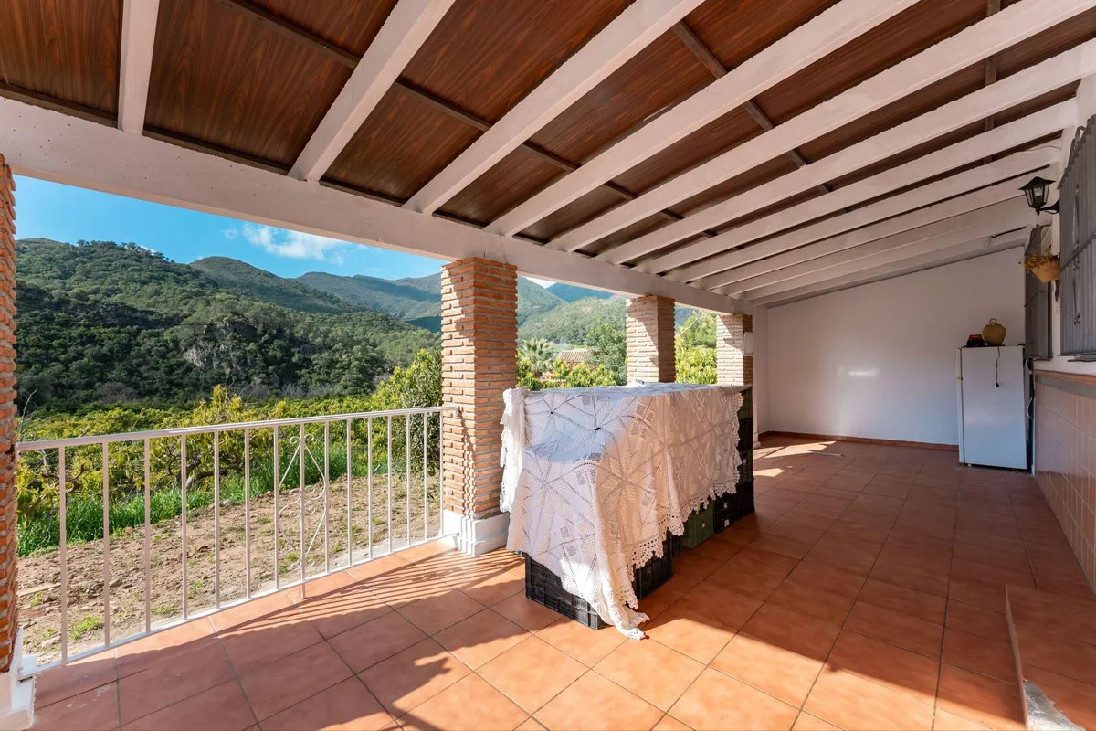 ef4ba3a5-d99c-484e-bb7d-693f9529b65a