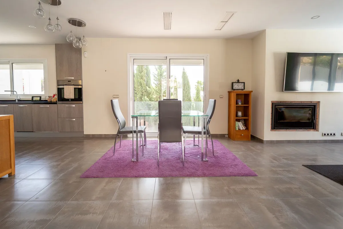 ba566caf-f0b9-4f04-b92a-2d330d70ebf4