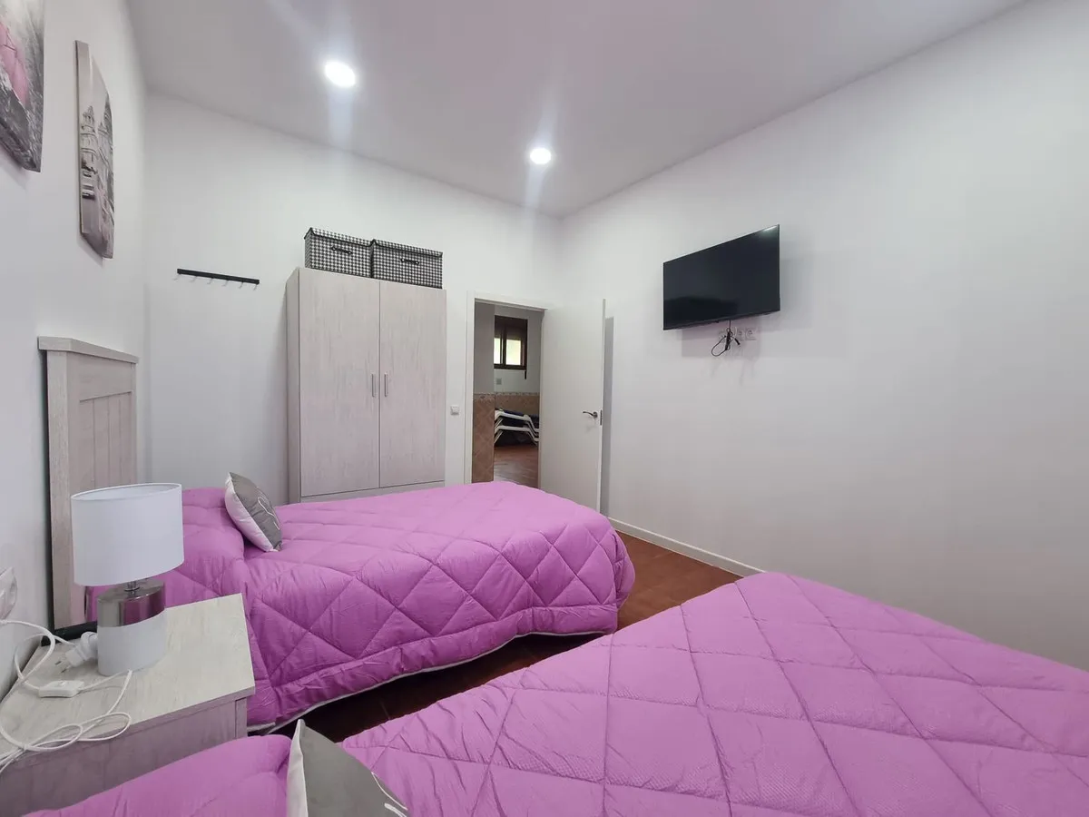 035ef970-46e6-41af-91fa-f03d5b77d18b