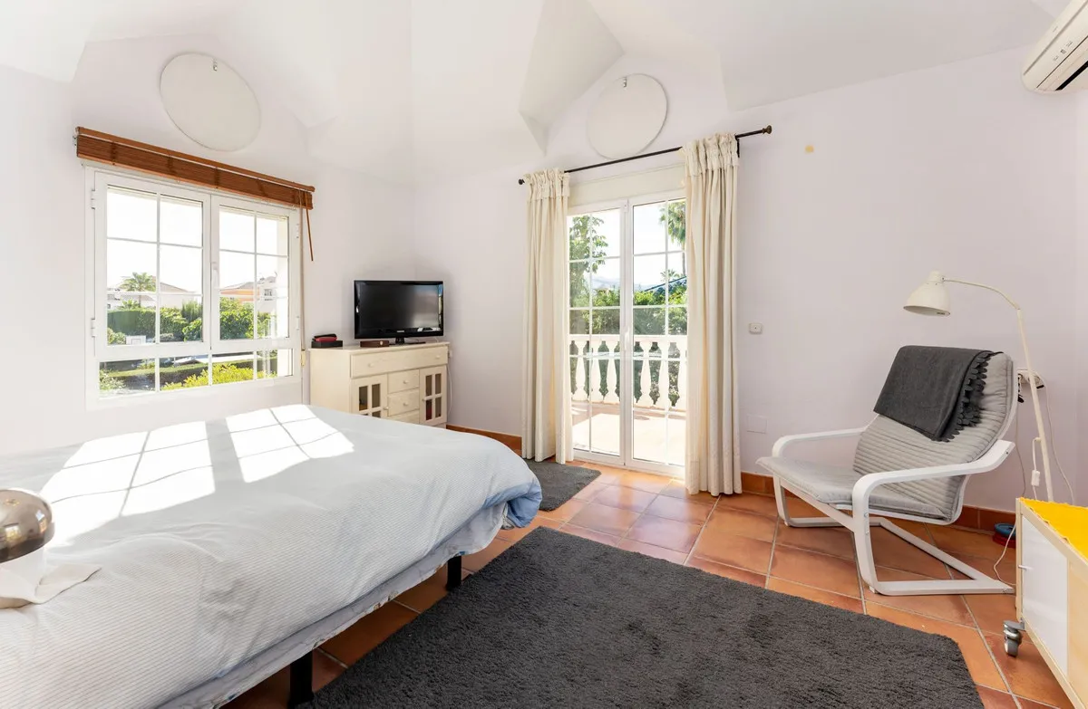 20d4a4bc-24d6-4072-83b1-452e15cec983