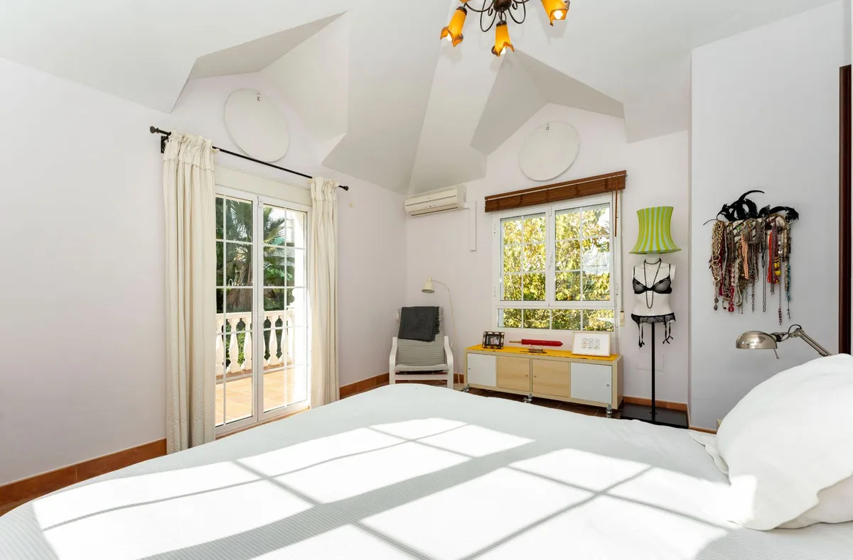 39d08473-f93e-42d9-b865-9058236b1ccb