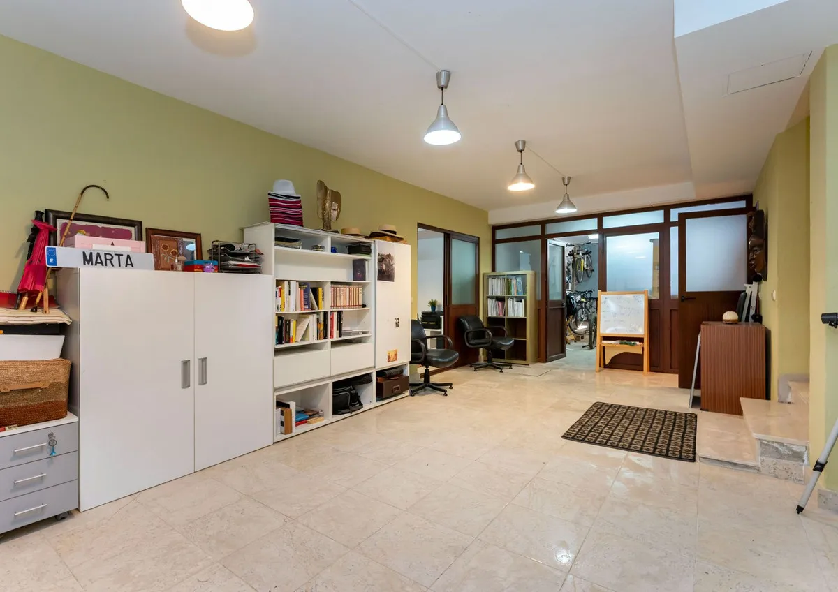 3b33fe4d-7f4e-477f-bb77-15949bf1ffb0