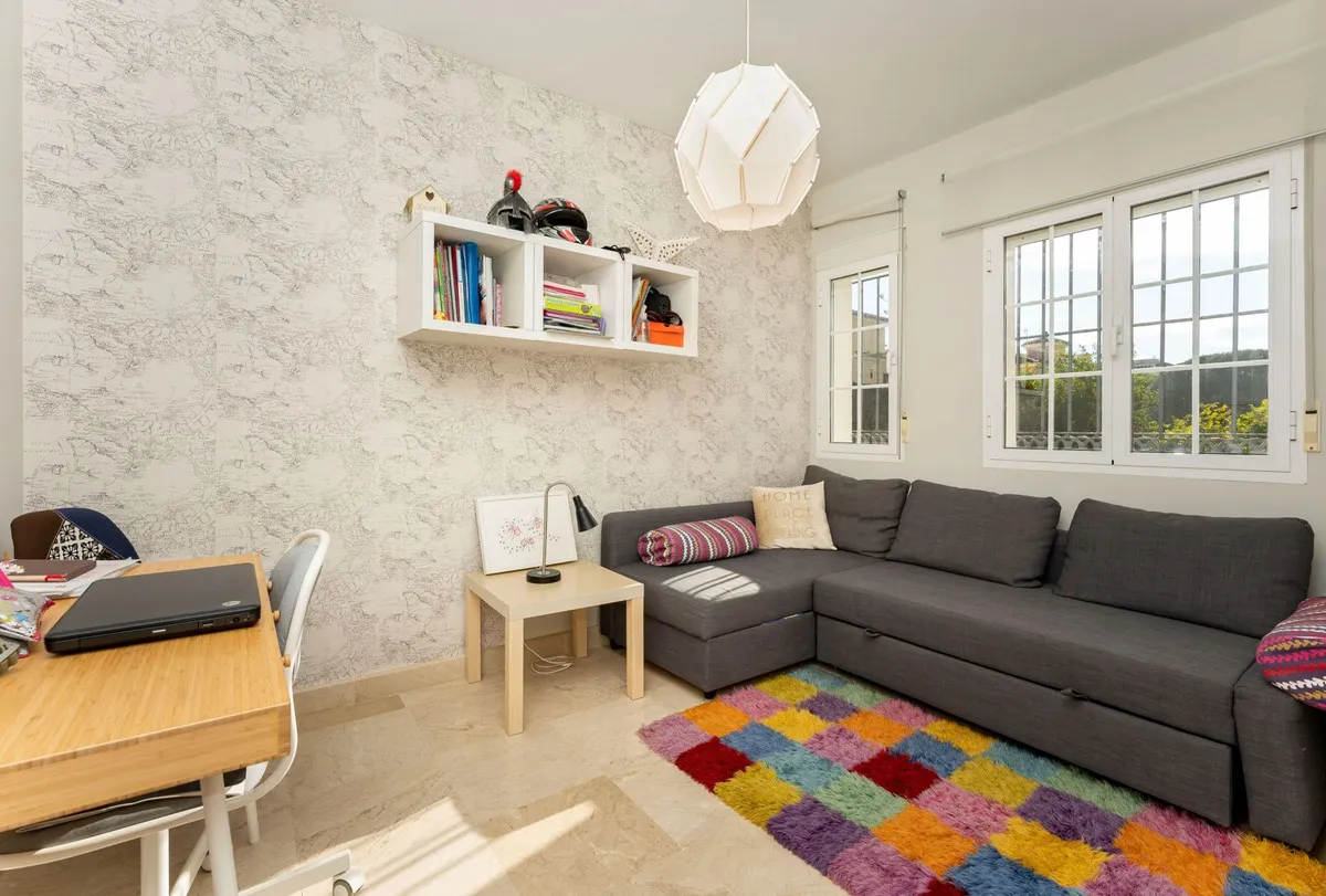 615ef131-a5e1-46a6-a355-5287f1a0da35