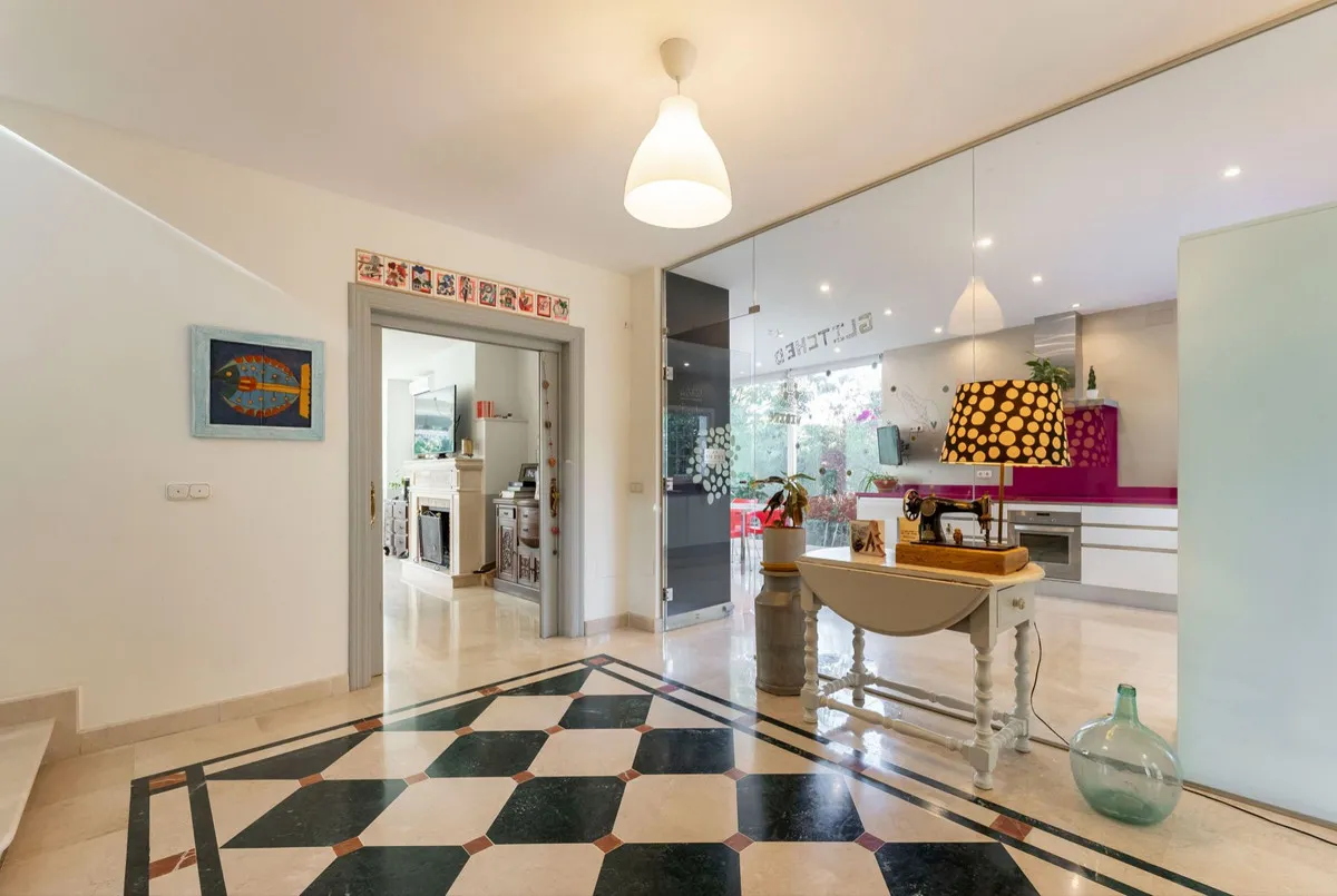 7e7f8bc8-6c7b-4e0e-8b55-5f533a29c467