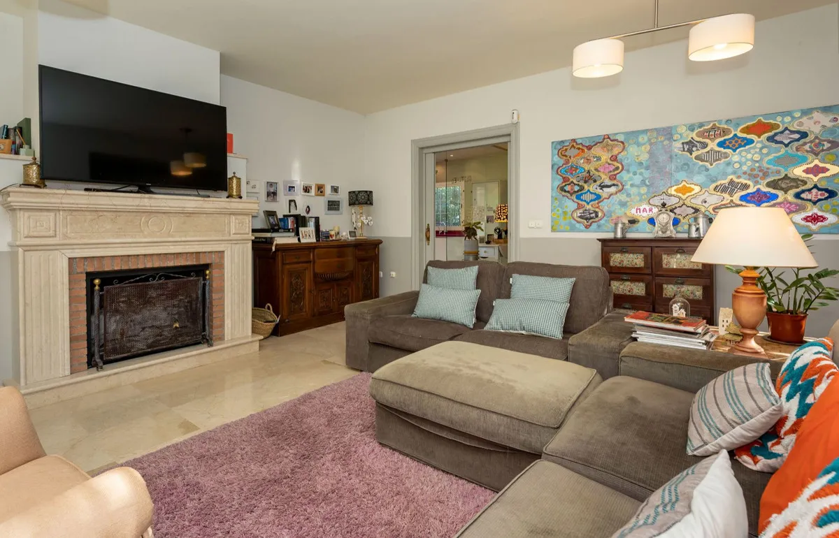 80710311-e908-48c6-ae70-a6ec81edb869