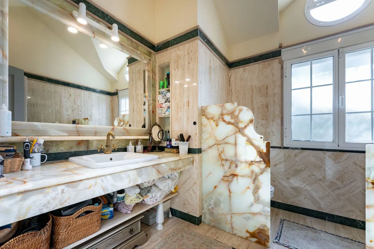 b047cc9d-b7dc-452e-bbb8-5a043c5a967a