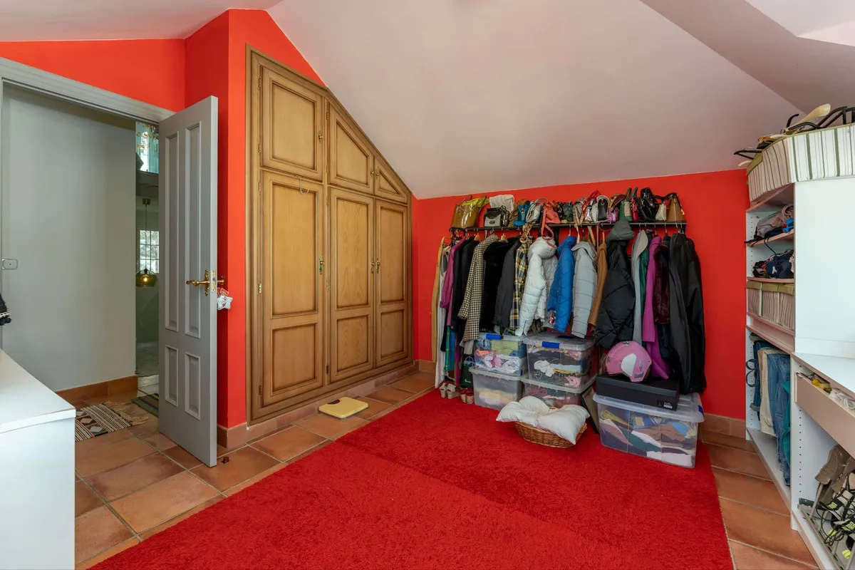 d6598687-0ed0-4ea5-83a5-c54fe0dfd3c6