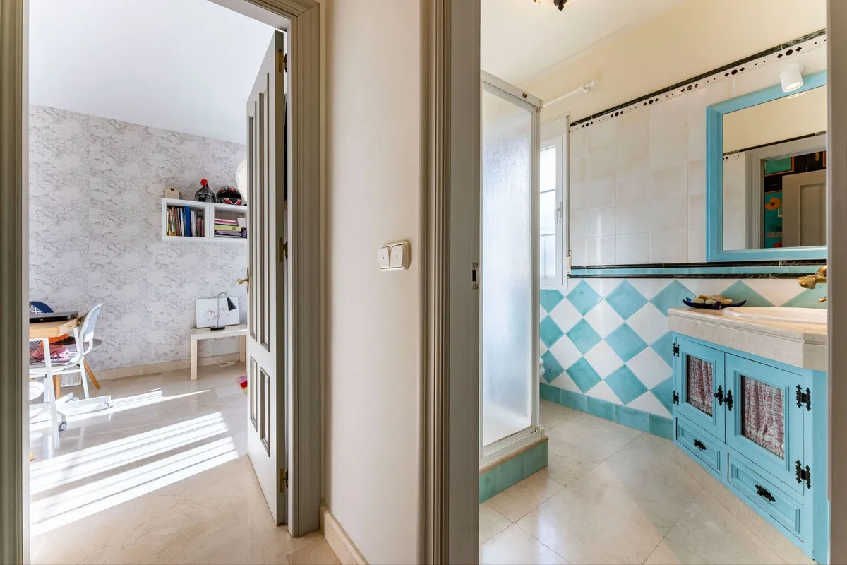 fba9a1bf-ee96-464a-9c0b-9c8b7ad3e586