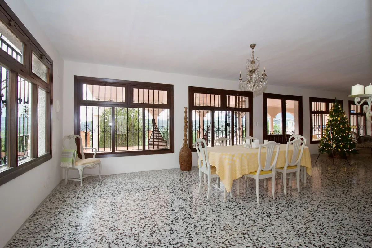 0f741d6c-1f17-408d-a2aa-fc7c923e422a