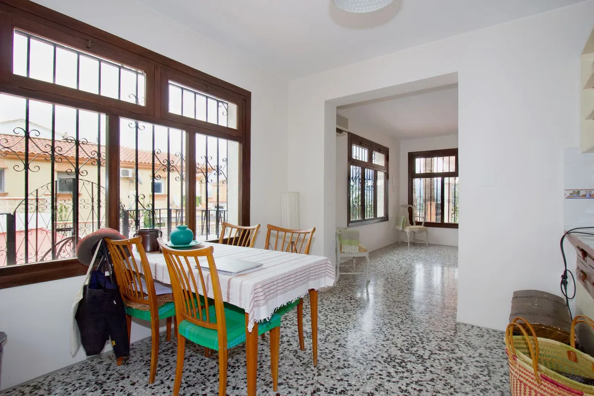 b304778c-0cdf-4a99-ae98-a435efc616ba