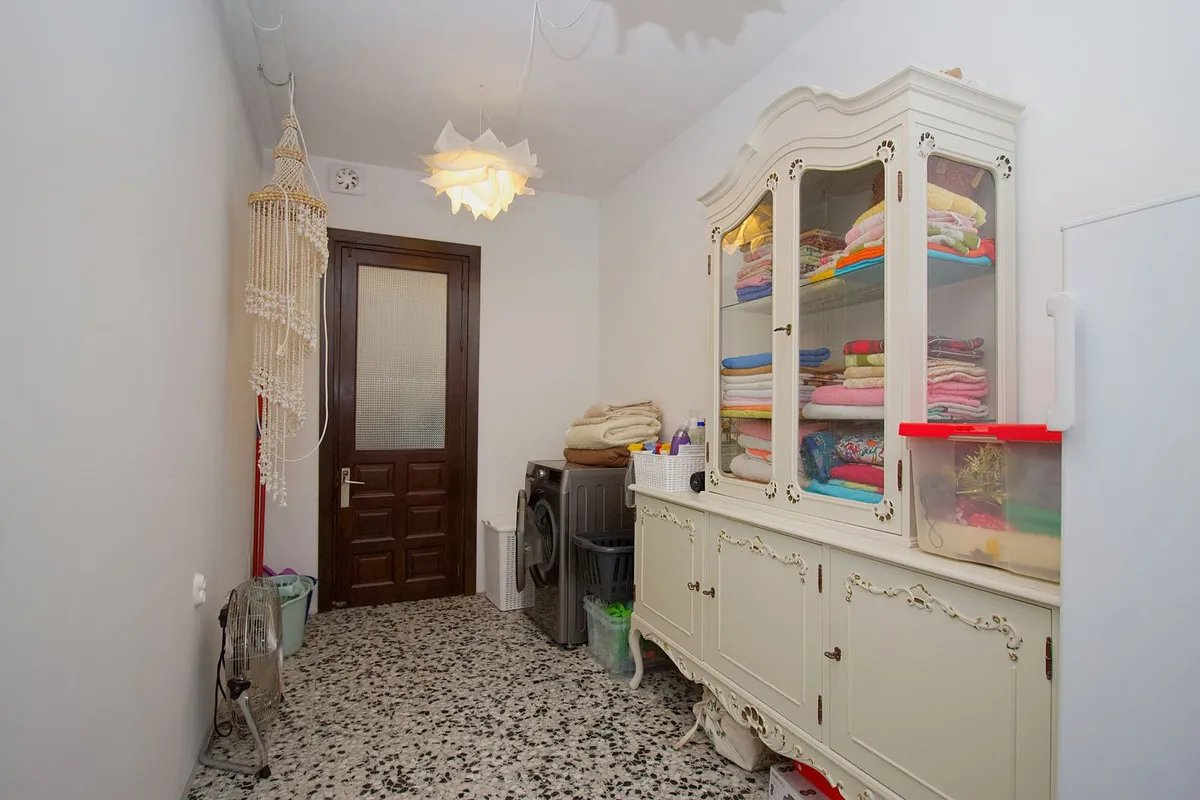 bb9bfe04-20b9-4e3a-9183-6844cc3fb934