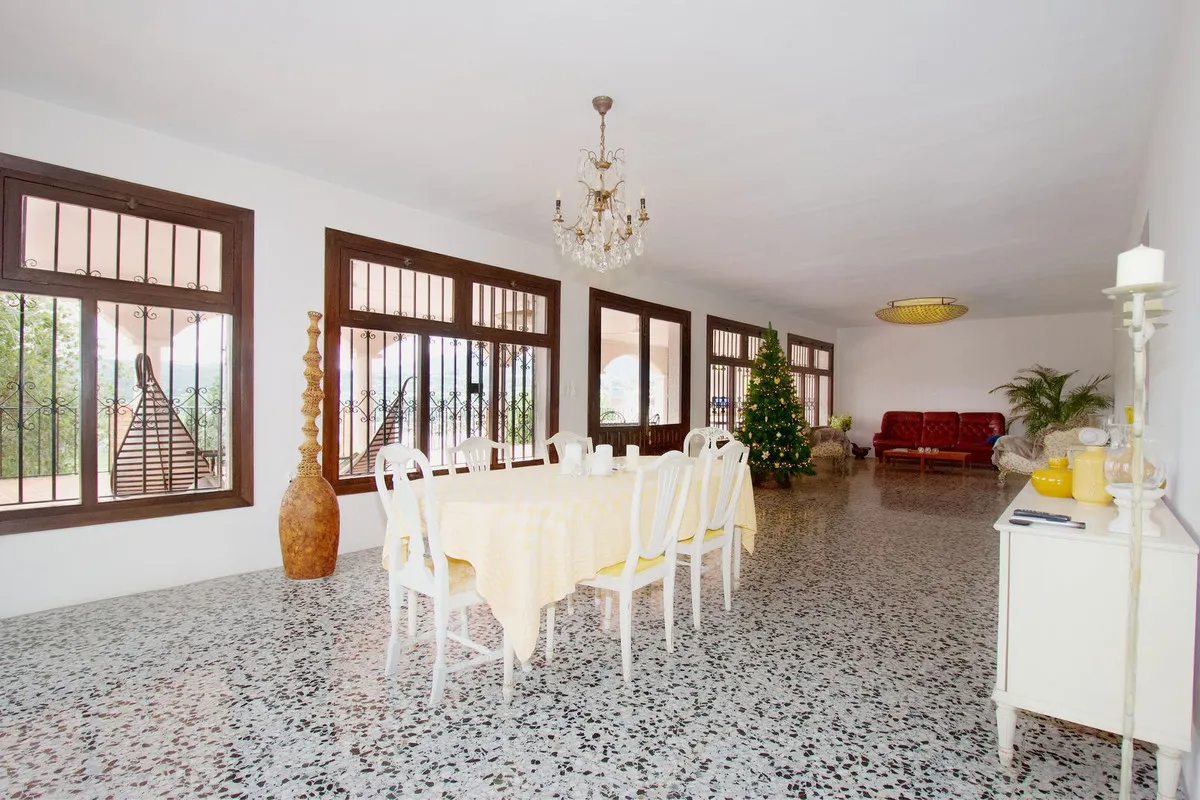 f29dee11-8b2b-4140-8dd5-17b25c4554a4