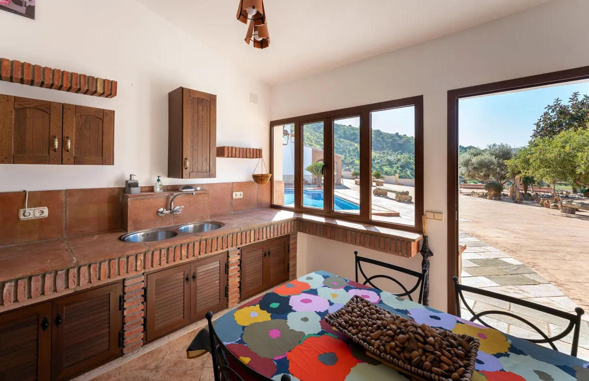 0088fc06-26d6-4a75-bd16-446e85a6c105