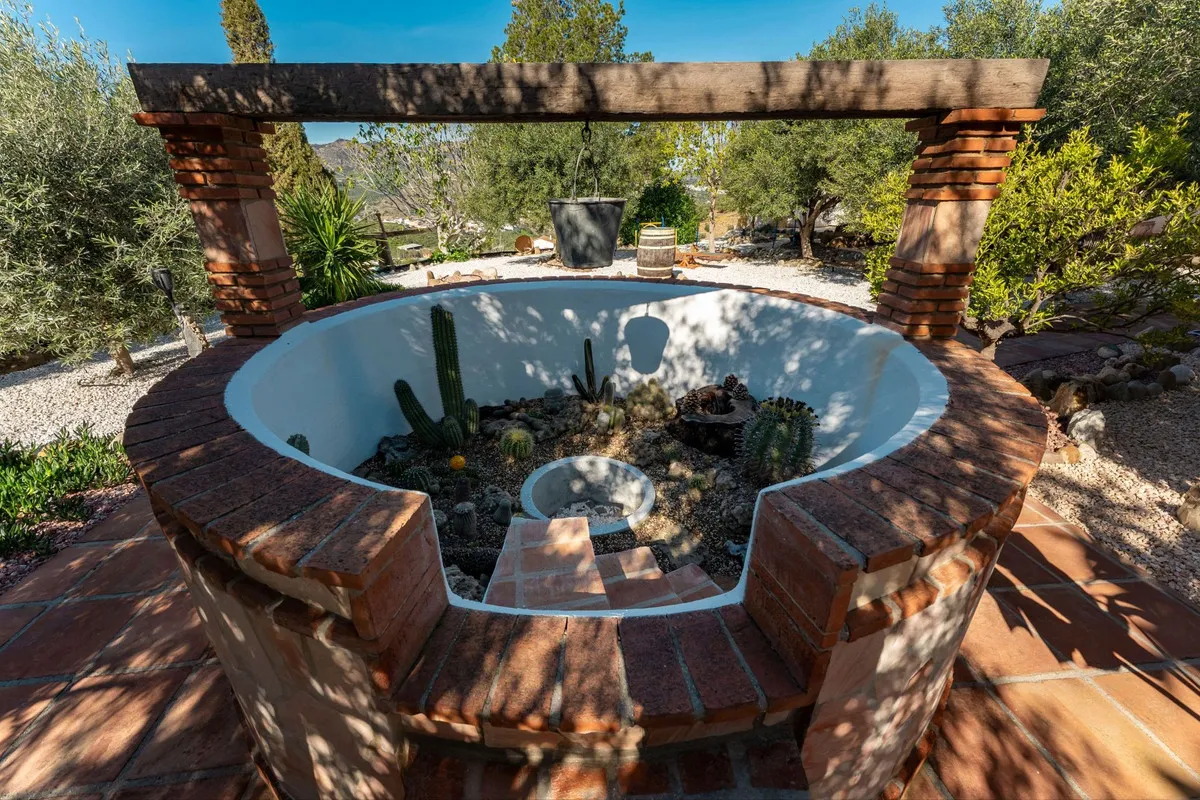 0c2c408f-8a05-48b9-bdcb-e4777bdcb4af