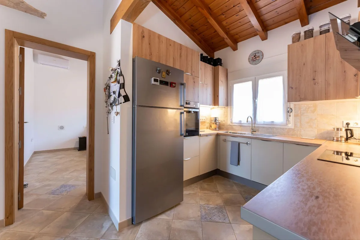 1e4a2998-0c4e-49d9-b31d-dc16a52f2b69