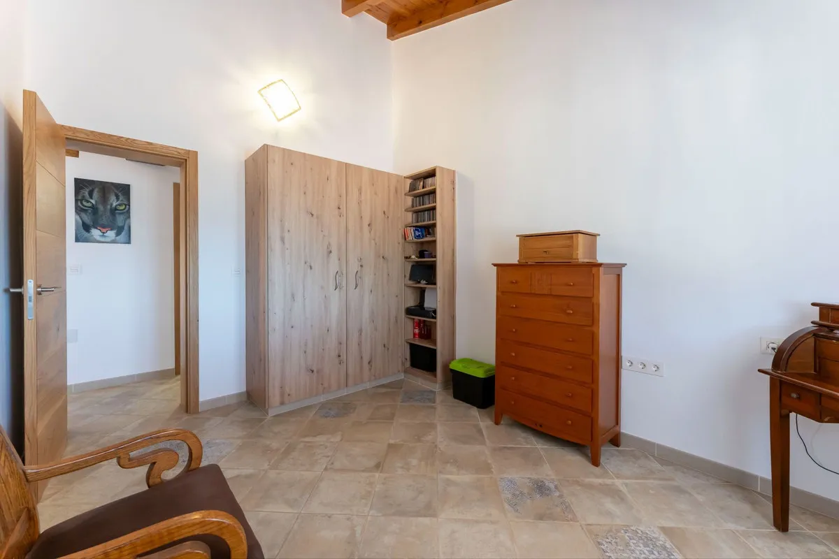 2a7c656a-52c3-468c-90df-0718ce40889d