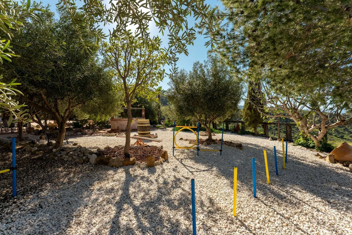 4c1d94eb-9e46-484d-8277-dba16c68dd07