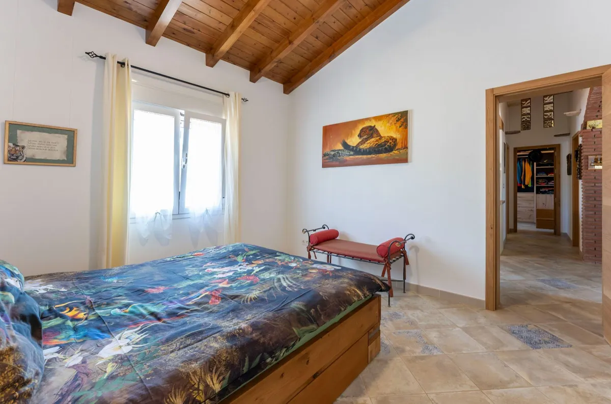 81361946-9a7d-404b-a866-3e11fbe37008