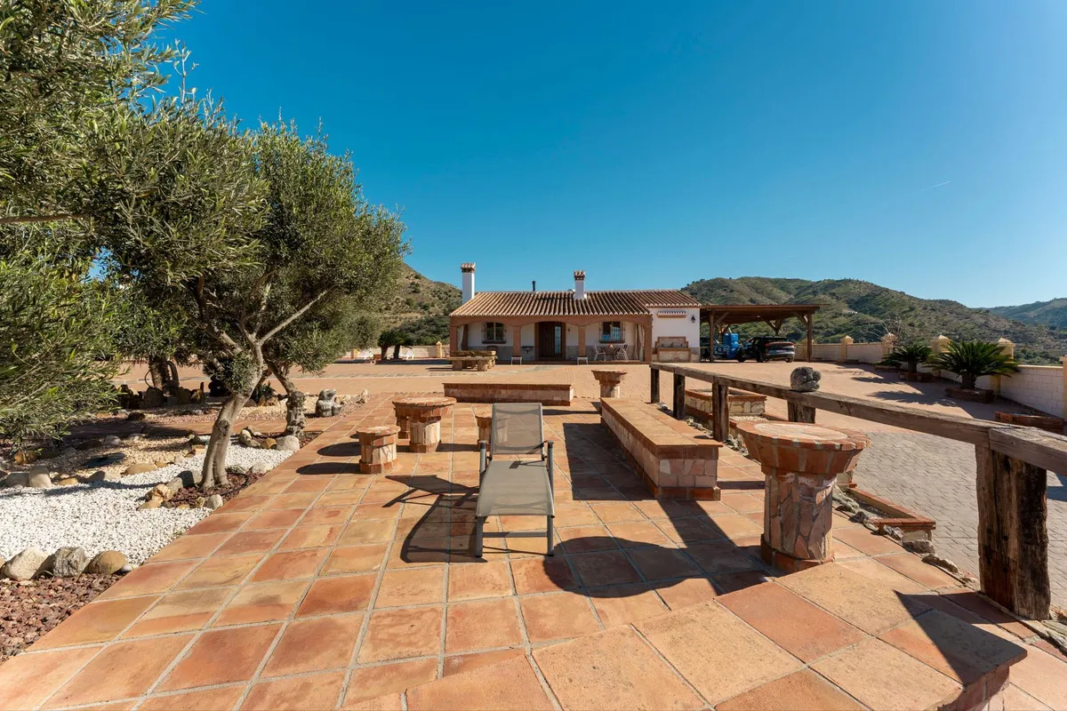 e1afd9cc-9903-48f2-aee6-192f1d9070bd