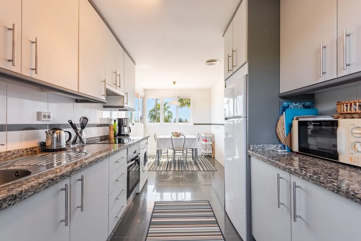 839c09be-2219-4d14-b9da-cb9a72307707