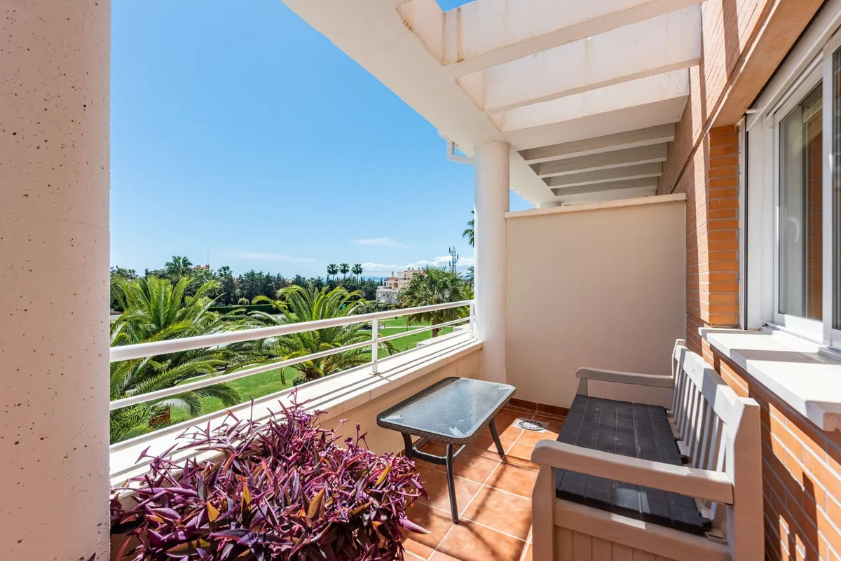 9404a47c-81f3-4c9f-b12e-4d3378d3fa2d