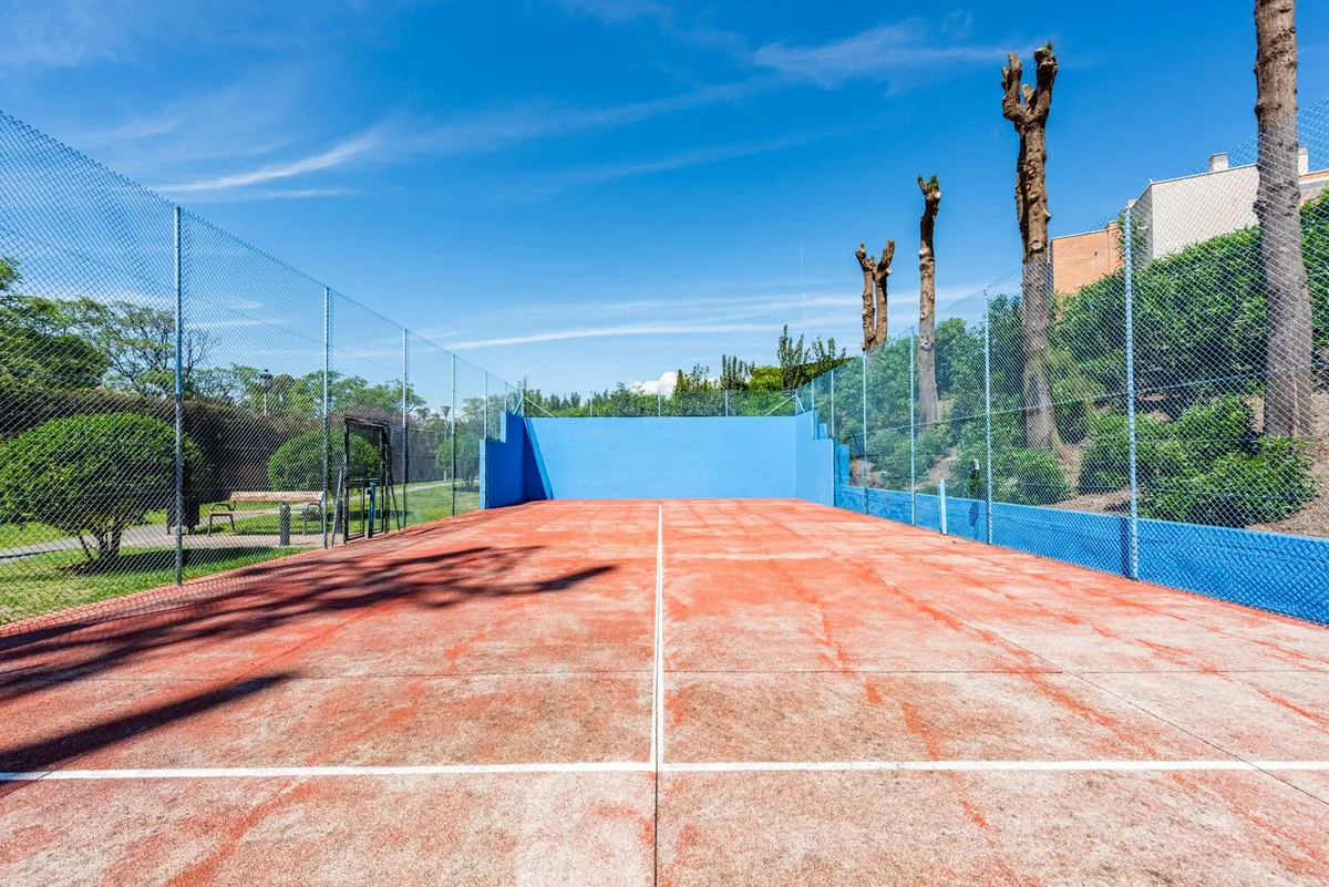 b6e72e16-a8bc-4efb-8e07-53cf00fc4ebc